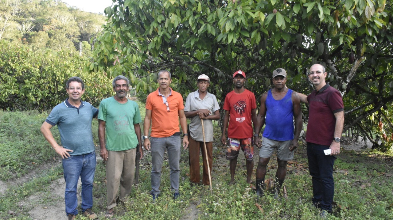 Camacã: Prefeitura recupera estrada vicinal depois de 40 anos 
